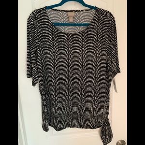 Chico’s NWT Black & White Short Sleeve Top